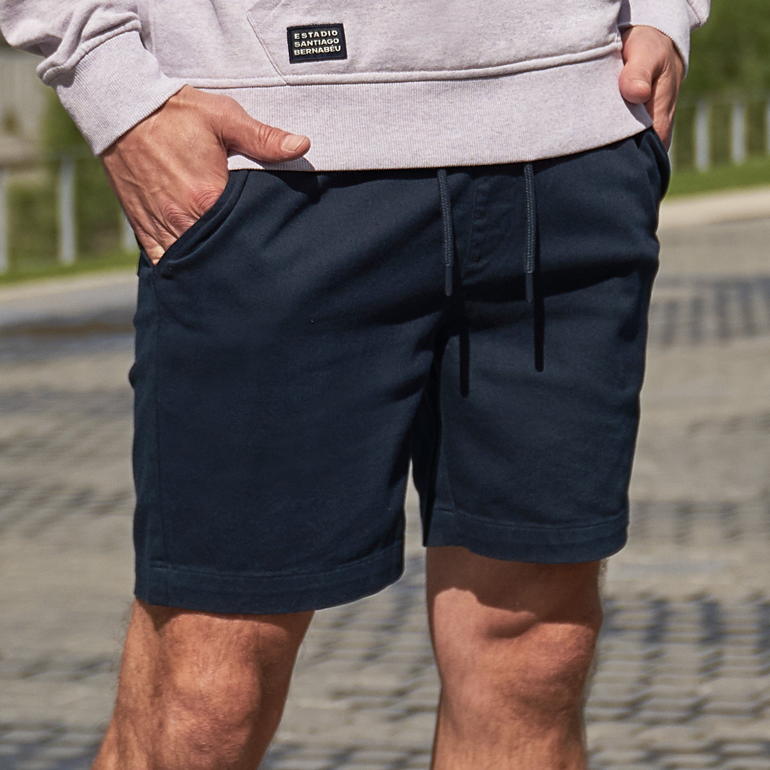 Pantalón Corto Sakura Hombre Felpa Tonal Azul