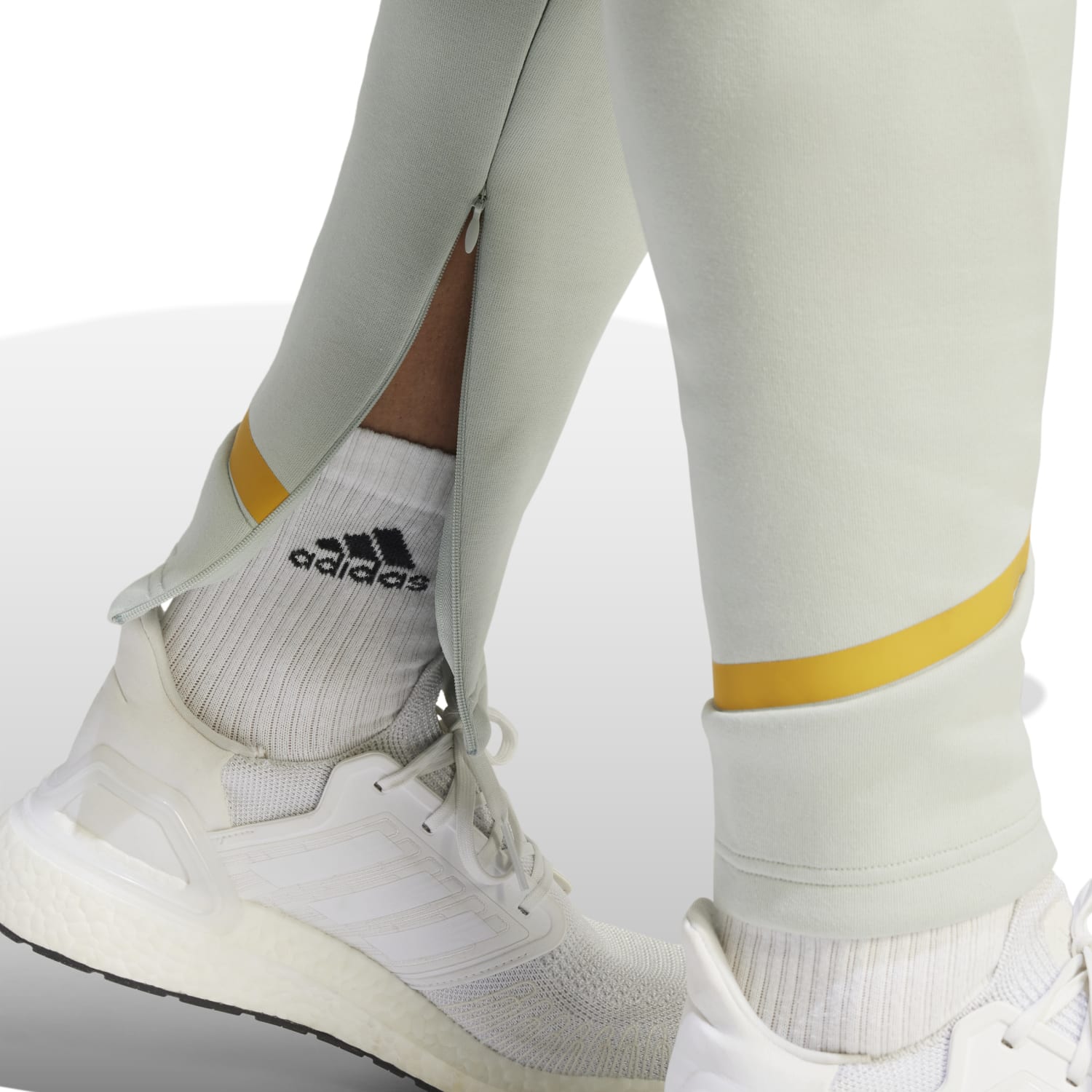 Pantalón adidas D4MGD Travel Hombre 23/24 Violeta