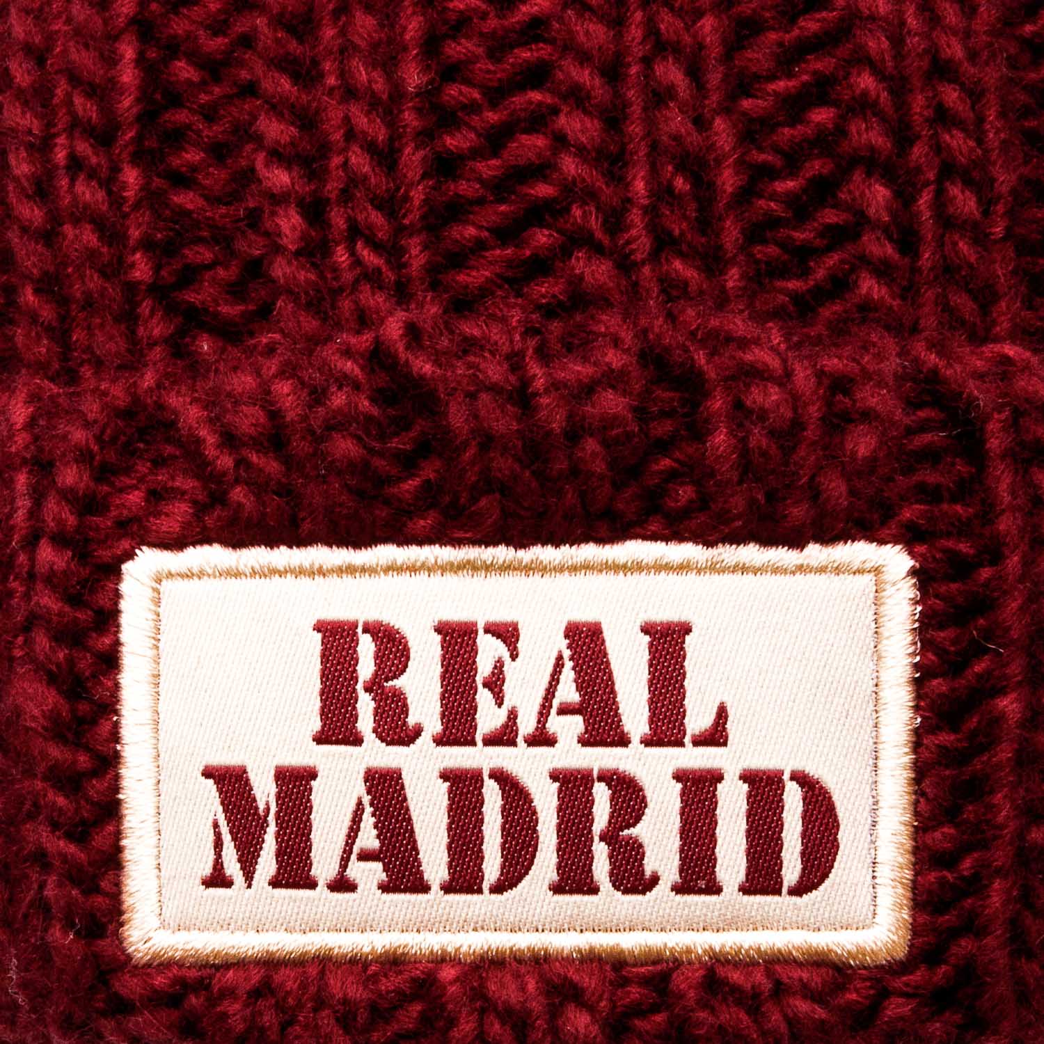 Gorro Punto Pompón Granate