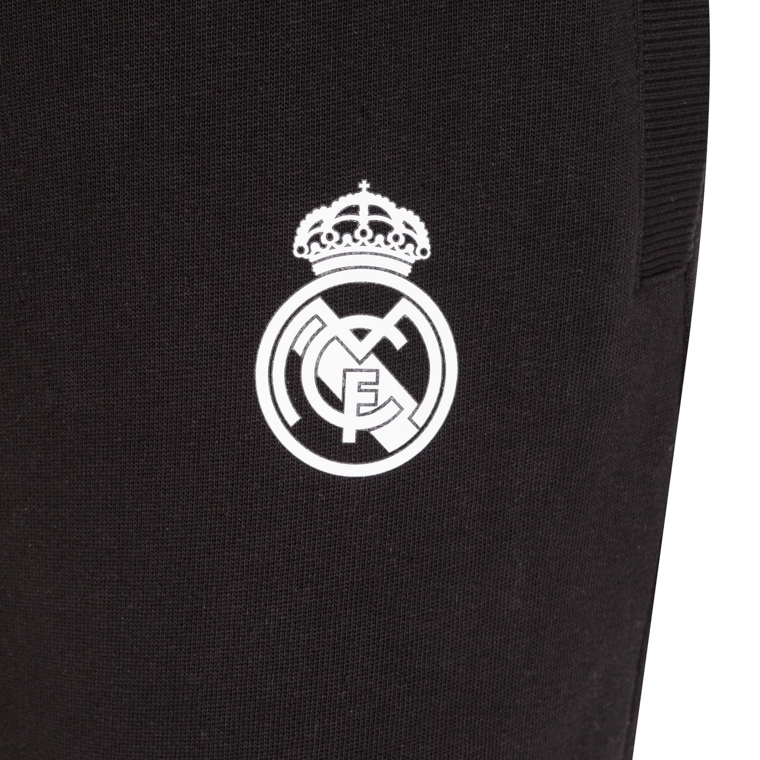 Pantalón Negro Hombre Escudo Monocolor Essentials
