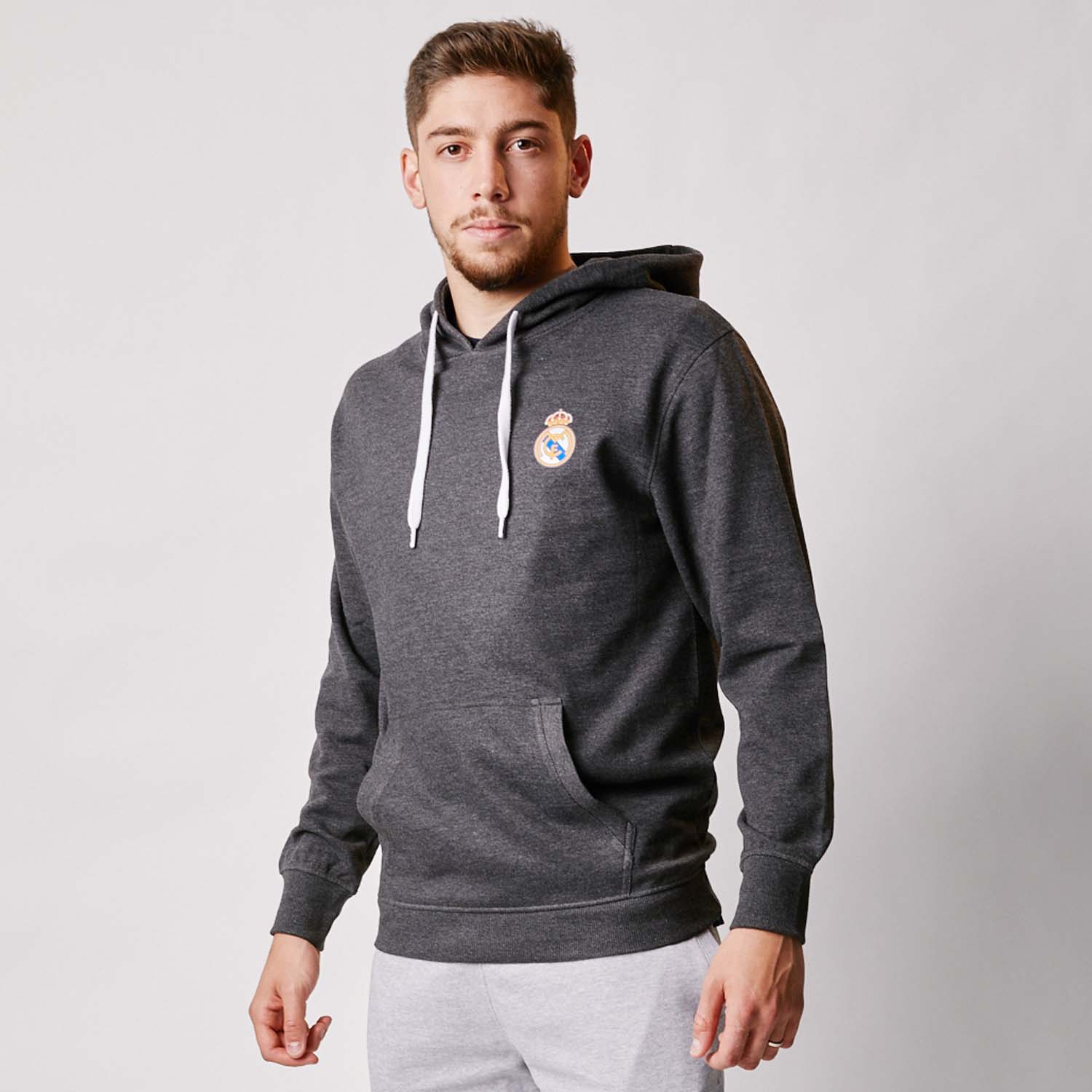 Sudadera Capucha Gris Oscruro Hombre Escudo Color Essentials