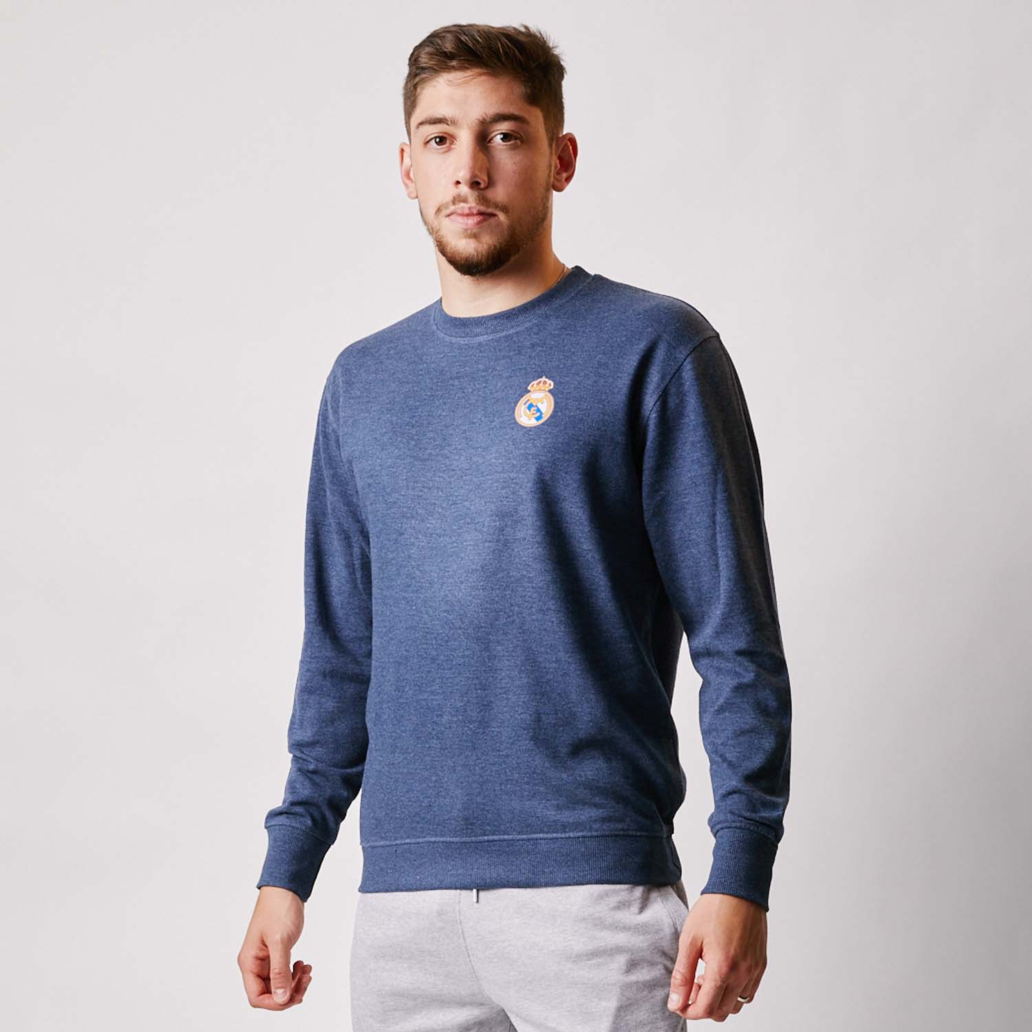 Sudadera Azul Hombre Escudo Color Essentials