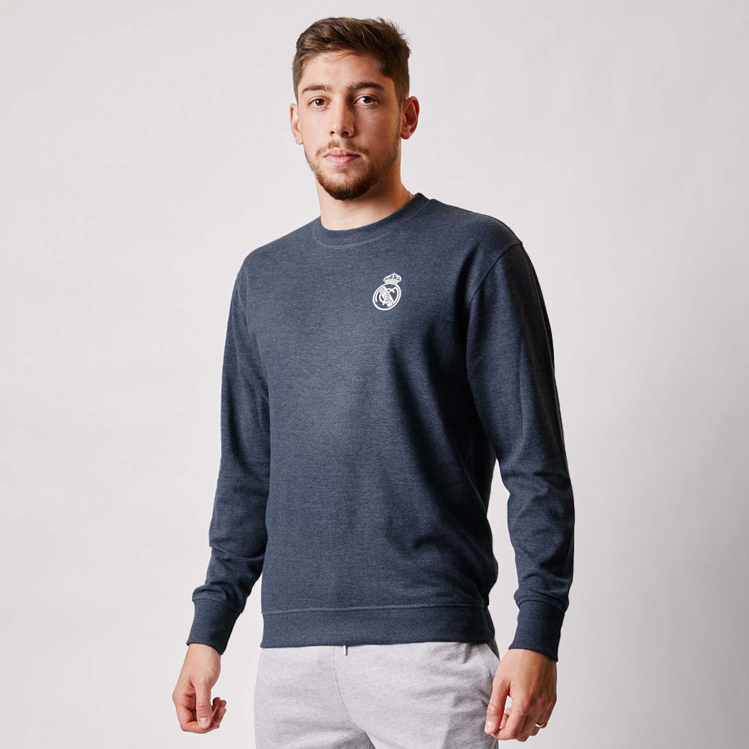 Sudadera Azul Hombre Escudo Monocolor Essentials